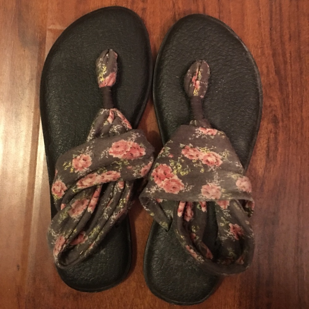 Sanuk sandals